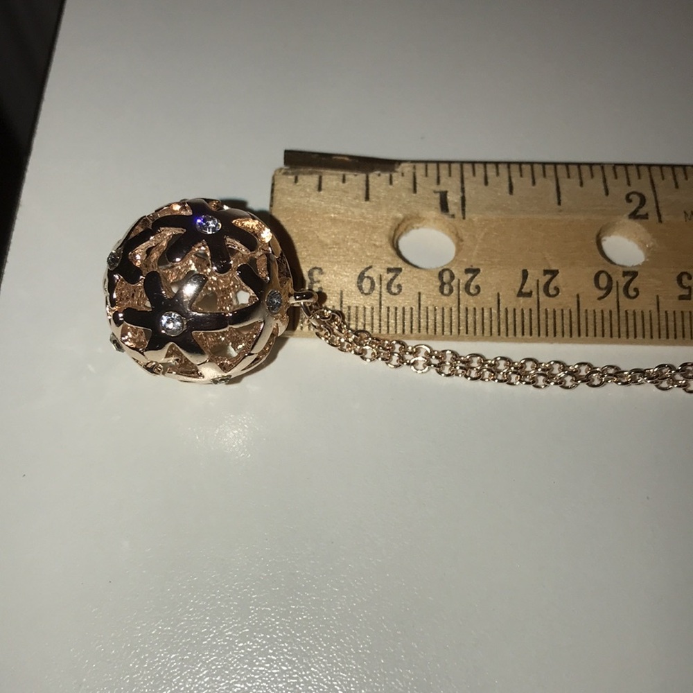 Guess pocket full of posies flower ball rhinestone pendant necklace new - Picture 8 of 9